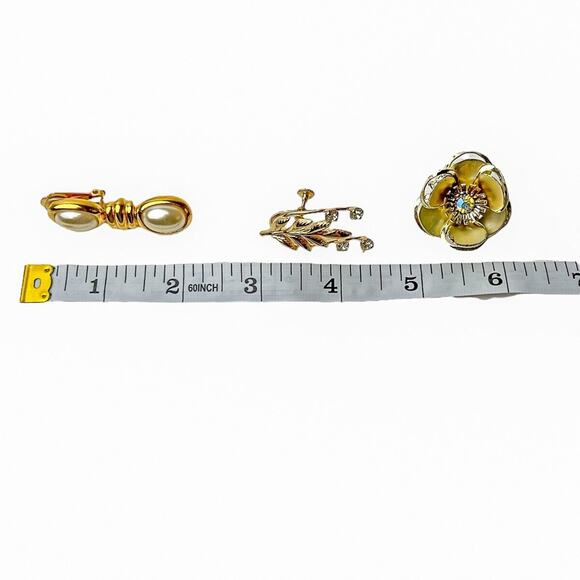 Vintage Earrings Lot 3 Faux Pearl Dangle Rhinestone Clip On Flower Gold Tone - Picture 13 of 13
